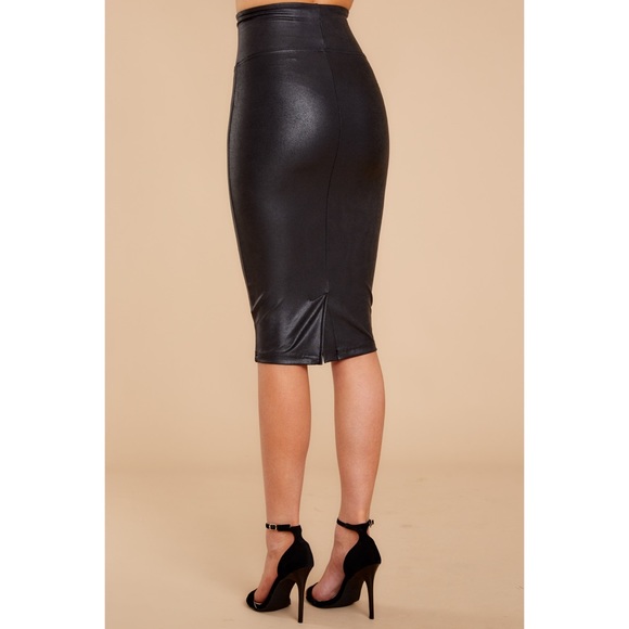 Spanx Faux Leather Pencil Skirt - Picture 4 of 6